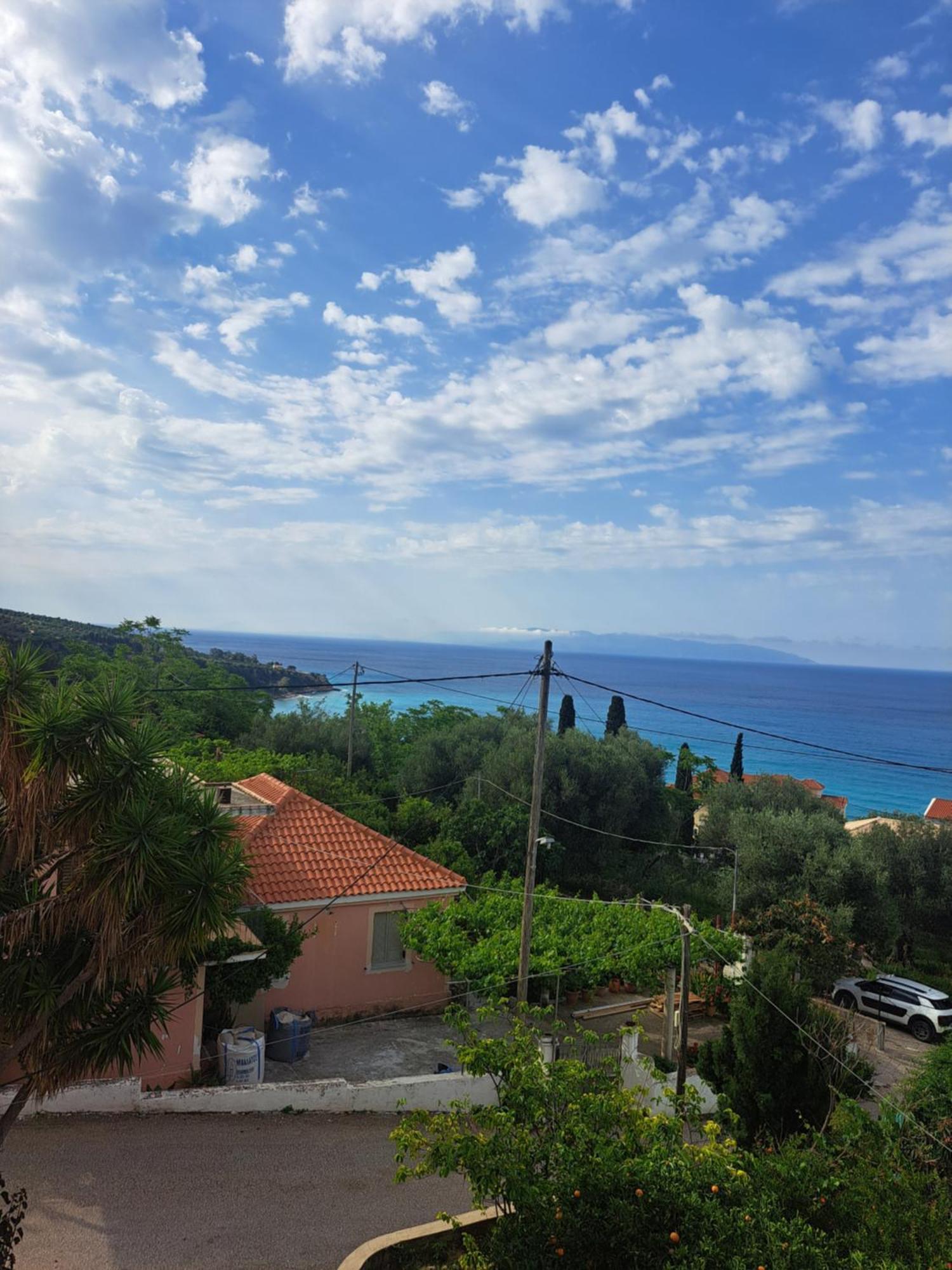Marinos Studios At Lourdata Village Exterior photo