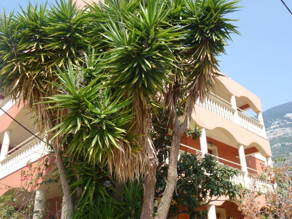 Marinos Studios At Lourdata Village Exterior photo