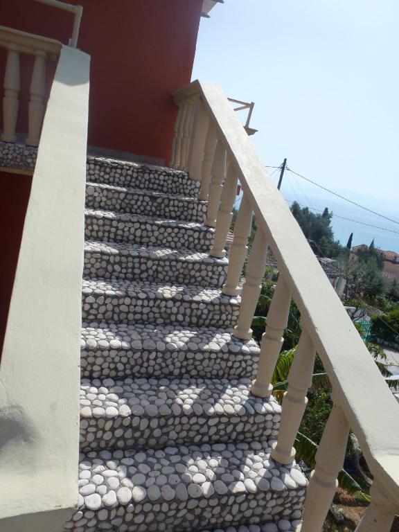 Marinos Studios At Lourdata Village Exterior photo