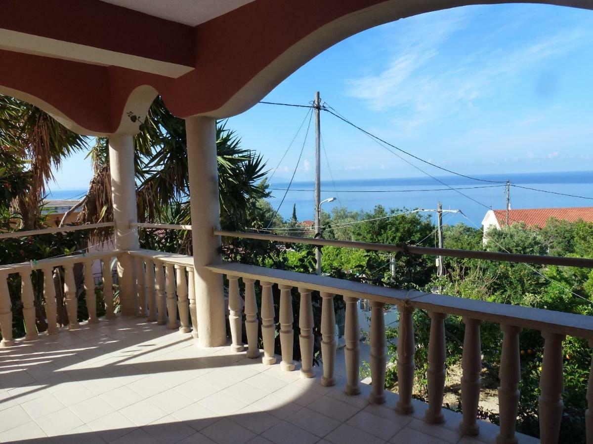 Marinos Studios At Lourdata Village Exterior photo