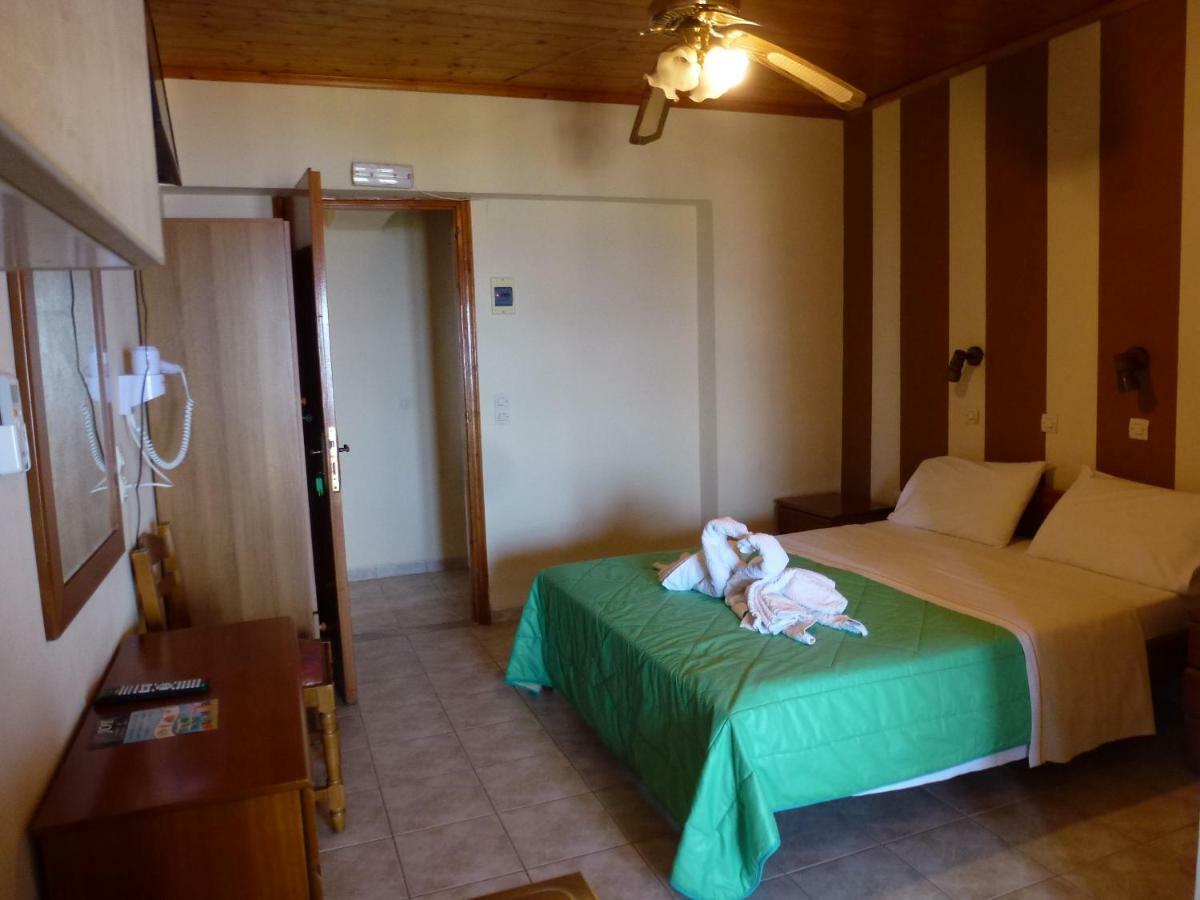 Marinos Studios At Lourdata Village Exterior photo