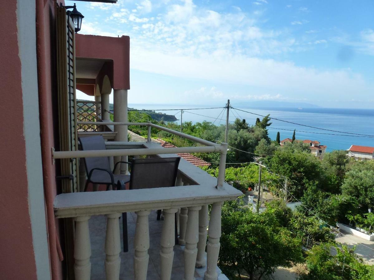 Marinos Studios At Lourdata Village Exterior photo